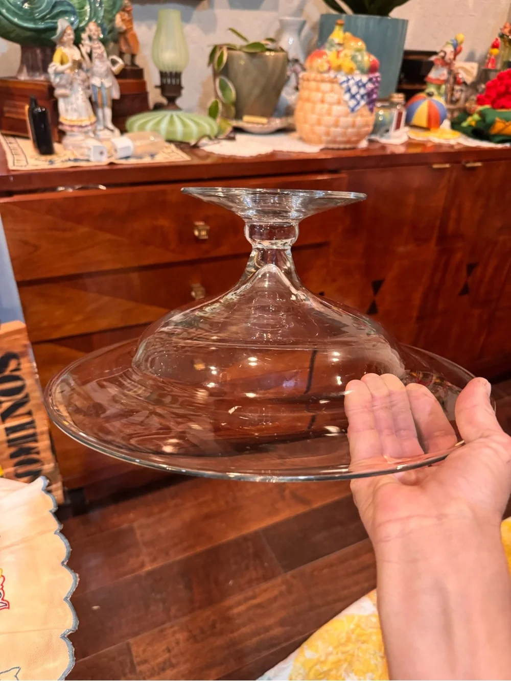 GLASS PEDESTAL BOWL WITH STURDY BASE SHALLOW IN DESIGN BRAND NEW
